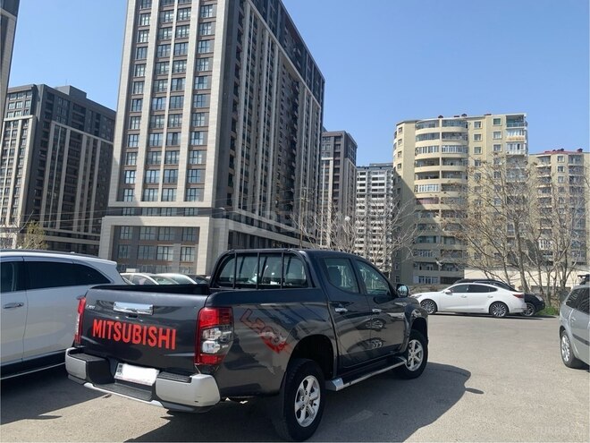 Mitsubishi L200 2021, 82,800 km - 2.4 l - Bakı