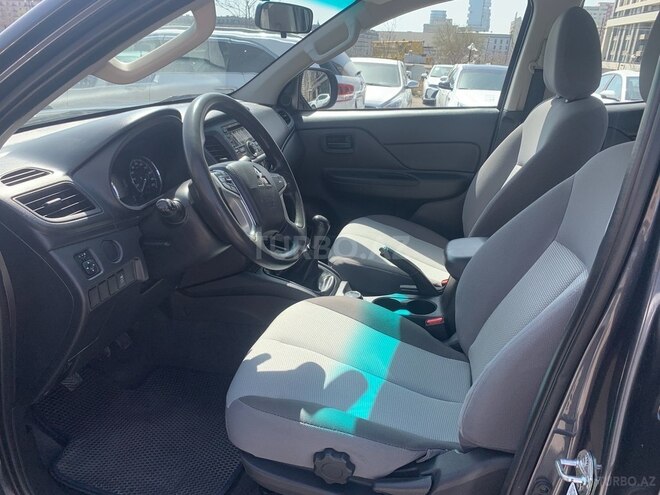 Mitsubishi L200 2021, 82,800 km - 2.4 l - Bakı
