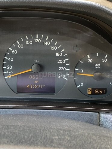 Mercedes E 220 d 1999, 413,497 km - 2.2 л - Bakı