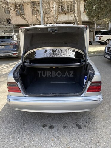 Mercedes E 220 d 1999, 413,497 km - 2.2 л - Bakı
