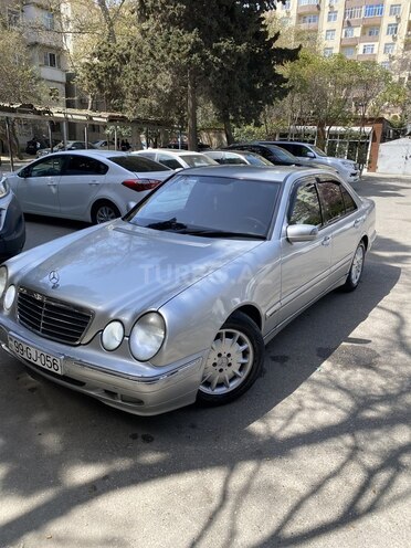 Mercedes E 220 d 1999, 413,497 km - 2.2 л - Bakı