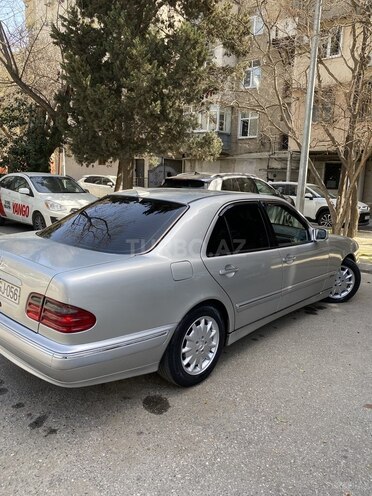 Mercedes E 220 d 1999, 413,497 km - 2.2 л - Bakı