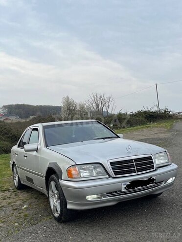 Mercedes C 220 1995, 300,000 km - 2.2 l - Lənkəran