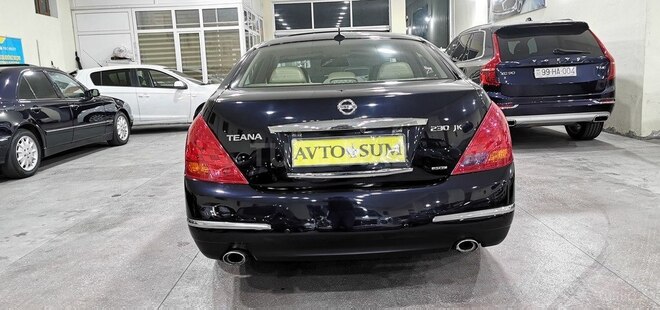 Nissan Teana-11