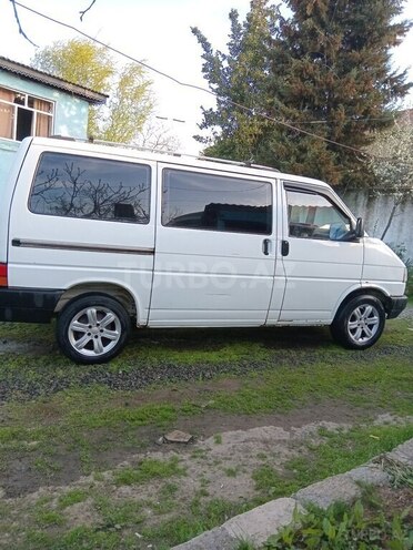 Volkswagen Transporter 1991, 349,219 km - 2.4 l - Masallı