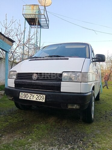 Volkswagen Transporter 1991, 349,219 km - 2.4 l - Masallı