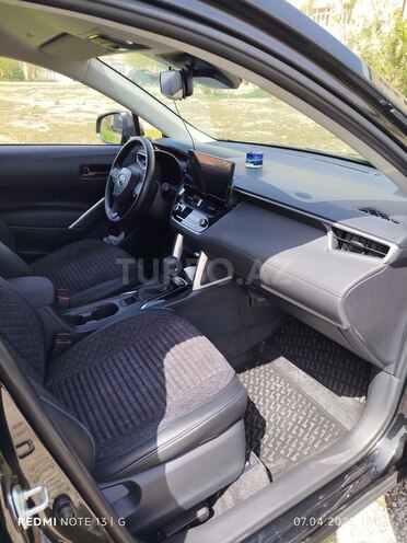 Toyota Corolla Cross 2024, 3,800 km - 2.0 л - Şirvan