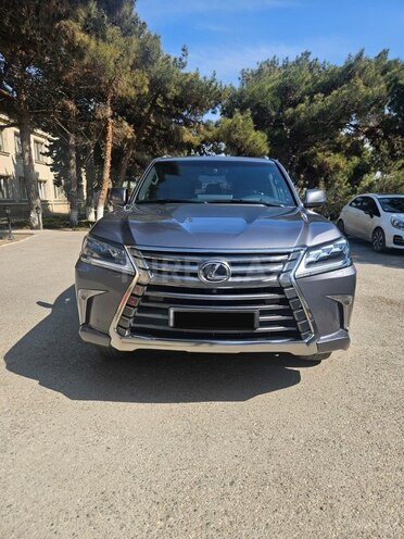 Lexus LX 570 2017, 28,600 km - 5.7 l - Bakı