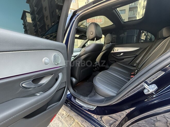 Mercedes E 300-10