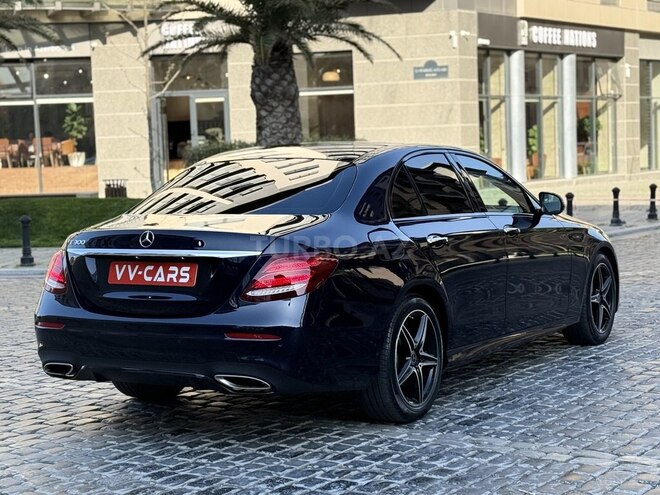 Mercedes E 300-7