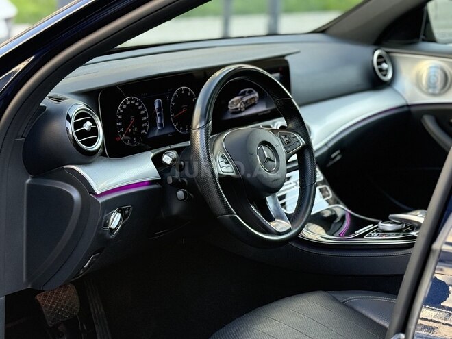 Mercedes E 300-17