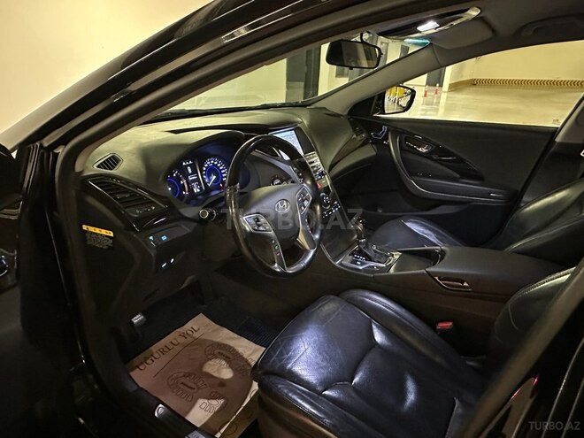 Hyundai Grandeur-21