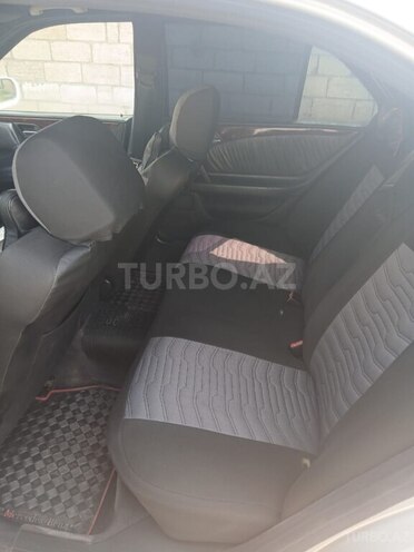 Mercedes E 220 d 1998, 350,000 km - 2.2 л - İmişli