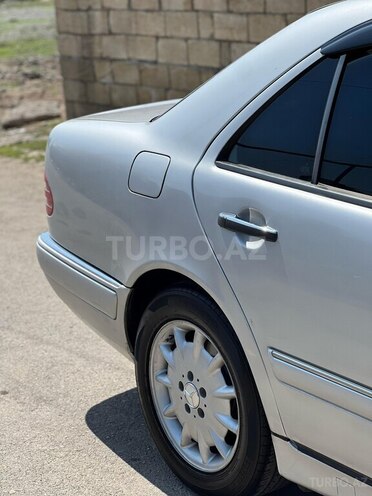 Mercedes E 220 d 1998, 350,000 km - 2.2 л - İmişli