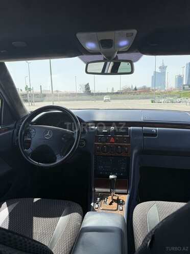 Mercedes E 200 d 2001, 550,000 km - 2.2 л - Bakı