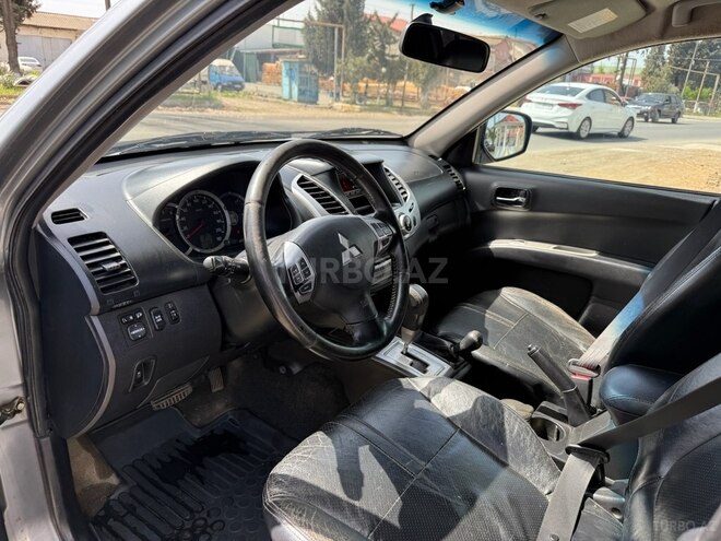 Mitsubishi L200 2014, 282,000 km - 2.5 l - Bakı