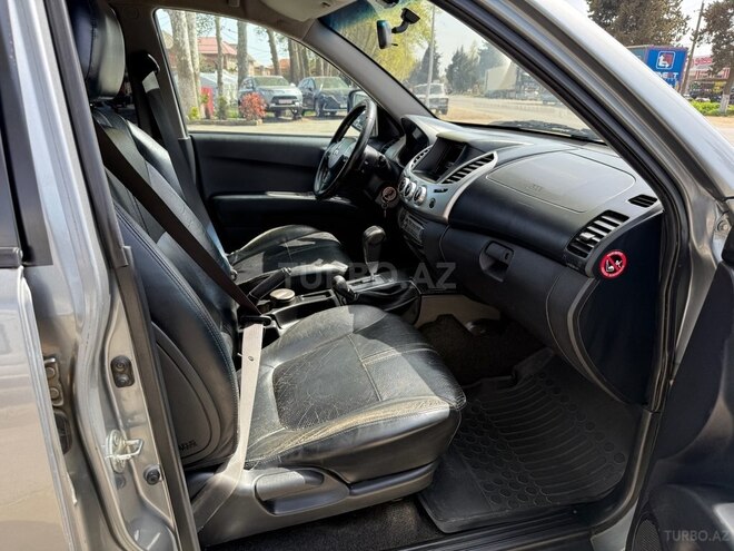 Mitsubishi L200 2014, 282,000 km - 2.5 l - Bakı