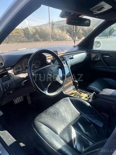 Mercedes E 320 2000, 330,000 km - 3.2 l - Bakı