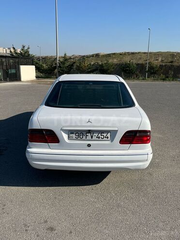 Mercedes E 320 2000, 330,000 km - 3.2 l - Bakı