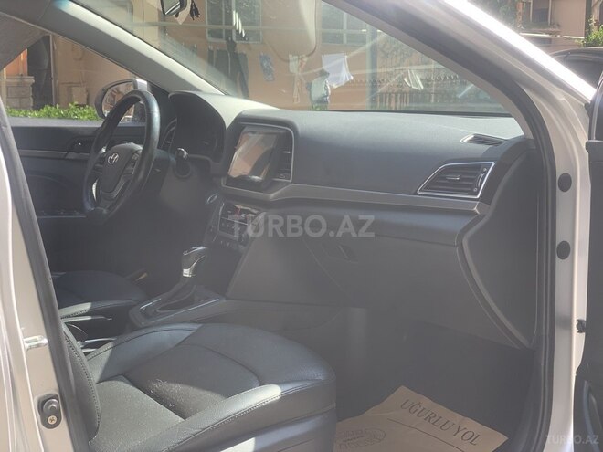 Hyundai Avante 2016, 247,000 km - 1.6 l - Bakı
