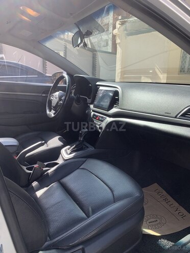 Hyundai Avante 2016, 247,000 km - 1.6 l - Bakı