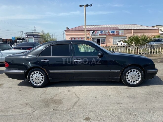 Mercedes E 320 2000, 366,121 km - 3.2 l - Sumqayıt
