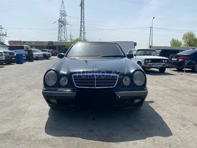 Mercedes E 320 2000, 366,121 km - 3.2 l - Sumqayıt
