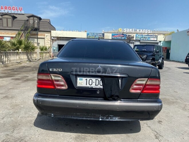 Mercedes E 320 2000, 366,121 km - 3.2 l - Sumqayıt