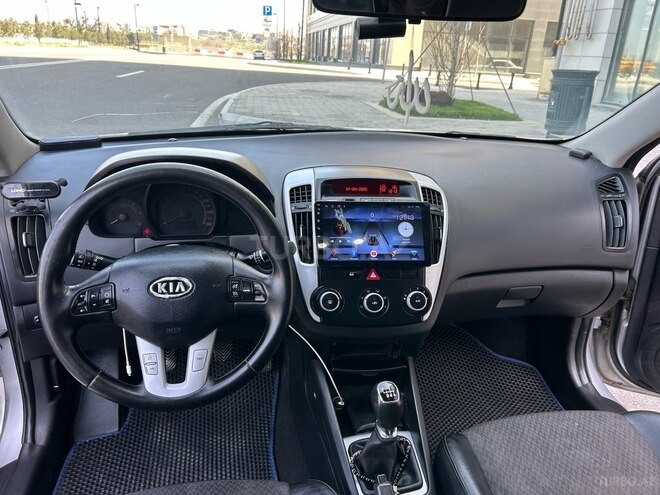 Kia Ceed 2010, 301,525 km - 1.5 л - Bakı