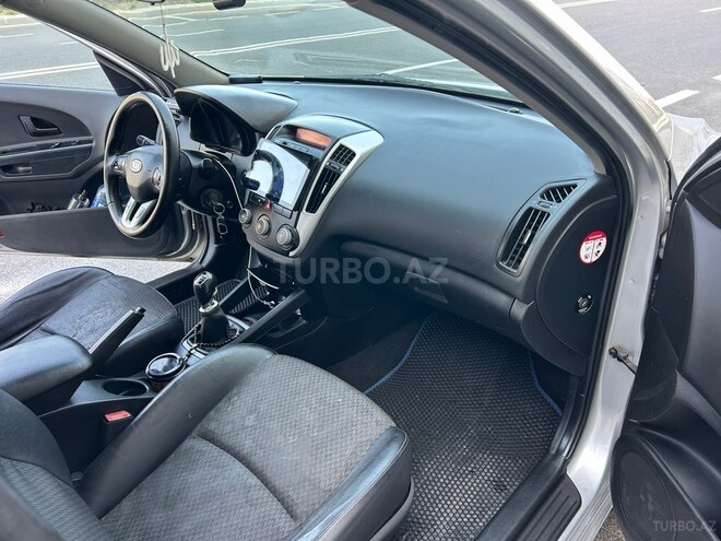 Kia Ceed 2010, 301,525 km - 1.5 л - Bakı