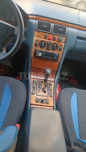 Mercedes E 280 1999, 341,000 km - 2.8 l - Bakı