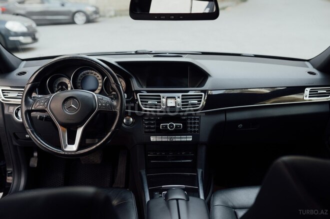Mercedes E 250 4MATIC 2014, 209,000 km - 2.2 л - Bakı