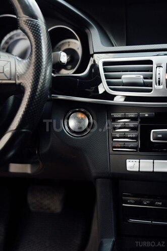 Mercedes E 250 4MATIC 2014, 209,000 km - 2.2 л - Bakı