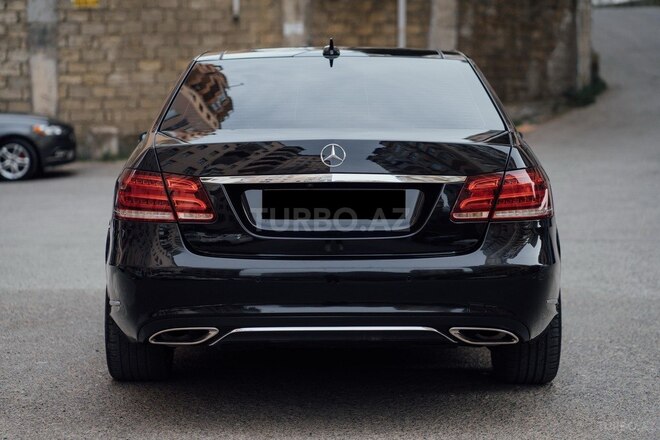 Mercedes E 250 4MATIC 2014, 209,000 km - 2.2 л - Bakı