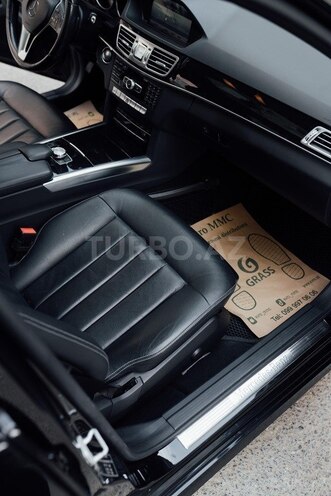 Mercedes E 250 4MATIC 2014, 209,000 km - 2.2 л - Bakı