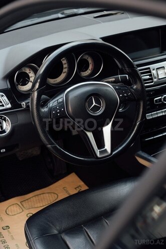 Mercedes E 250 4MATIC 2014, 209,000 km - 2.2 л - Bakı