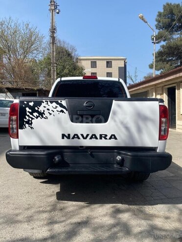 Nissan Navara 2011, 278,000 km - 2.5 л - Bakı