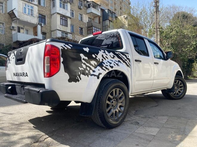 Nissan Navara 2011, 278,000 km - 2.5 л - Bakı