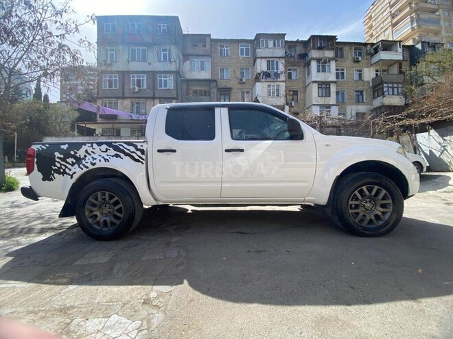 Nissan Navara 2011, 278,000 km - 2.5 л - Bakı