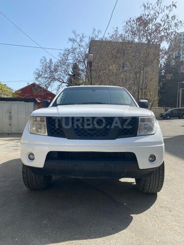 Nissan Navara 2011, 278,000 km - 2.5 л - Bakı