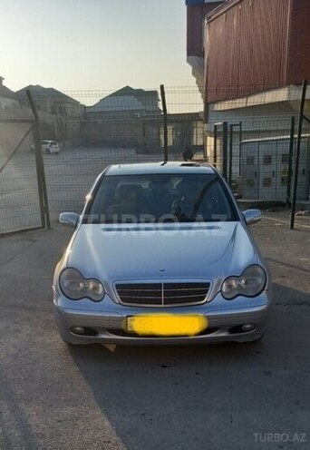 Mercedes C 180 2001, 334,000 km - 2.0 l - Bakı