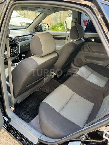 Chevrolet Lacetti-8