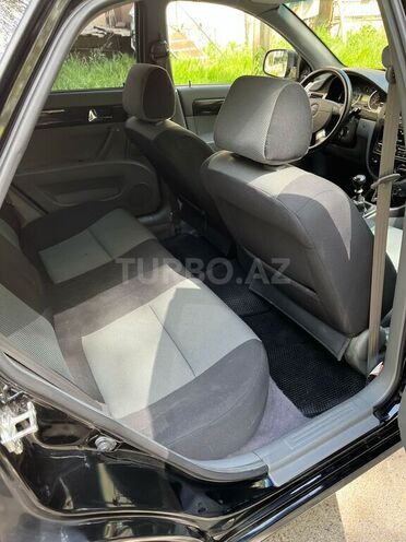 Chevrolet Lacetti-9