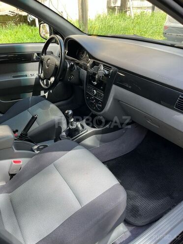 Chevrolet Lacetti-7