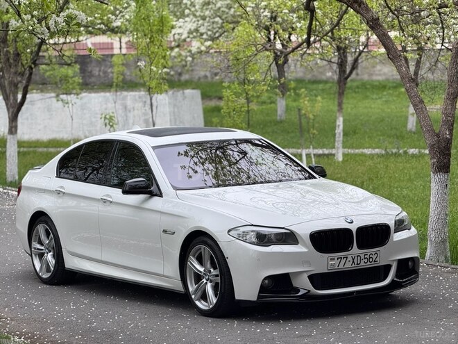 BMW 528 2013, 302,000 km - 2.0 l - Zaqatala