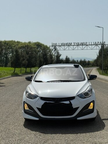 Hyundai Avante 2013, 225,000 km - 1.6 l - Masallı