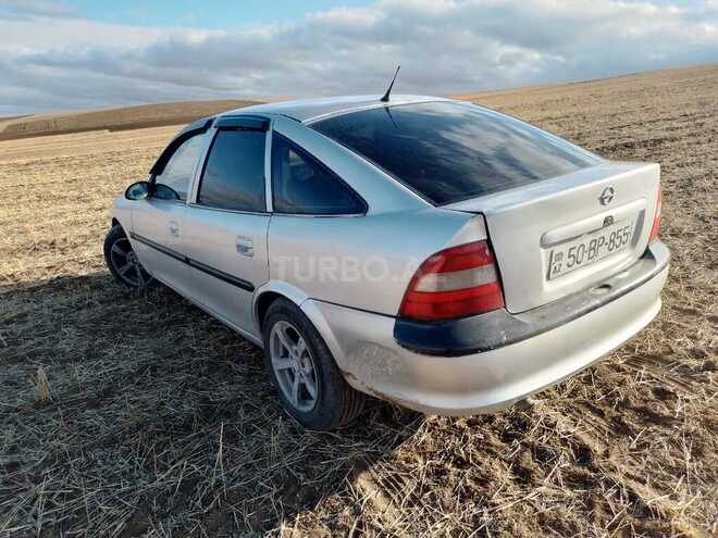 Opel Vectra 1998, 280,000 km - 2.0 l - Şamaxı
