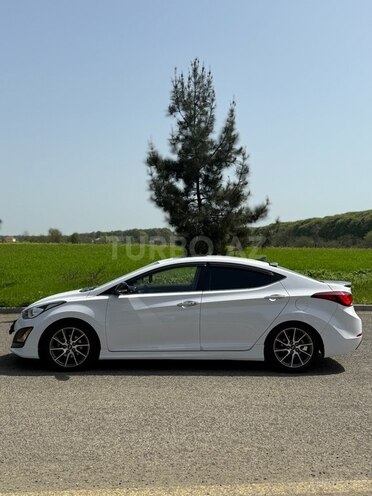 Hyundai Avante 2013, 225,000 km - 1.6 l - Masallı