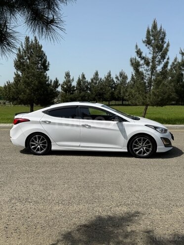 Hyundai Avante 2013, 225,000 km - 1.6 l - Masallı
