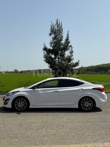 Hyundai Avante 2013, 225,000 km - 1.6 l - Masallı